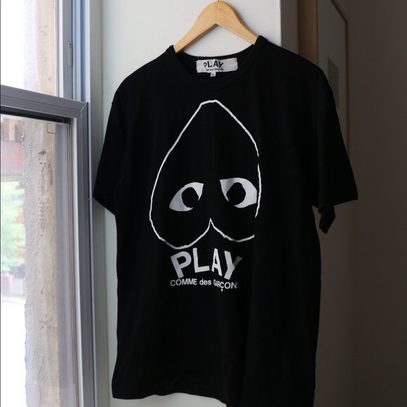 comme des garcons play inverted heart logo tee